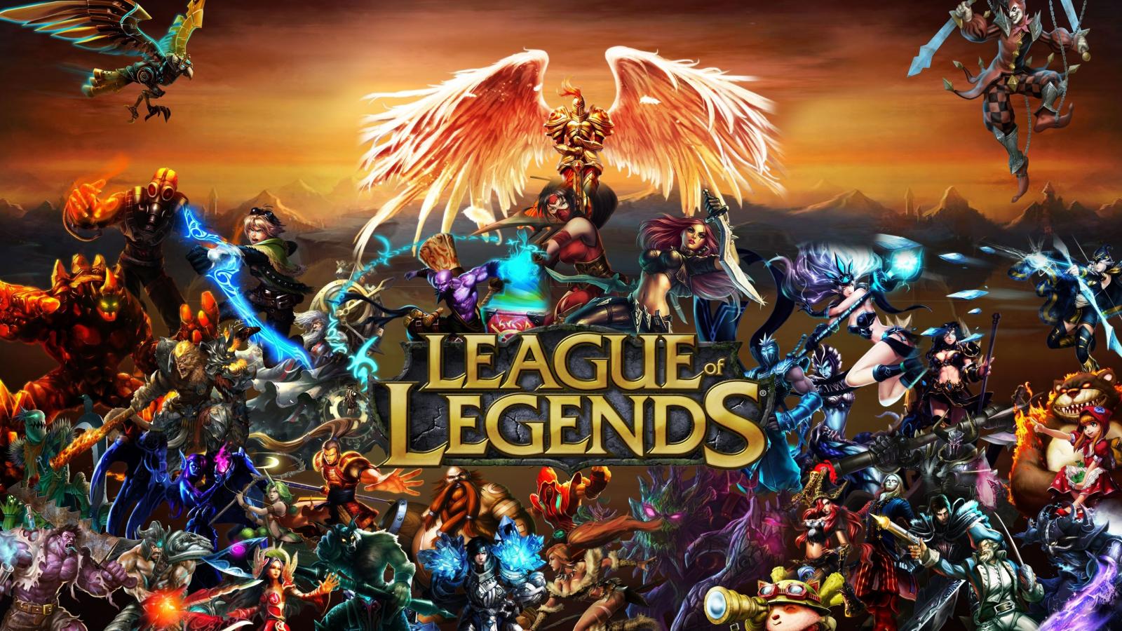 League of Legends Raflara Çıktı